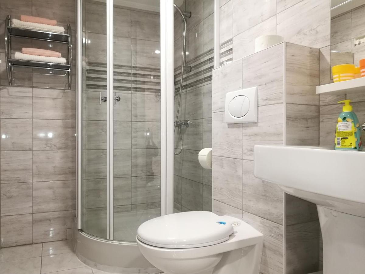 White Rose Apartment Budapest Ngoại thất bức ảnh