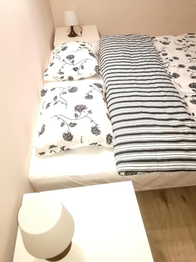 White Rose Apartment Budapest Ngoại thất bức ảnh